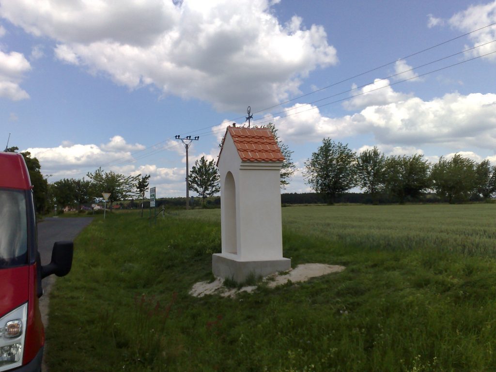 Detail skládané plechové krytiny