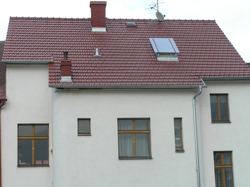 Skládaná plechová krytina na střeše